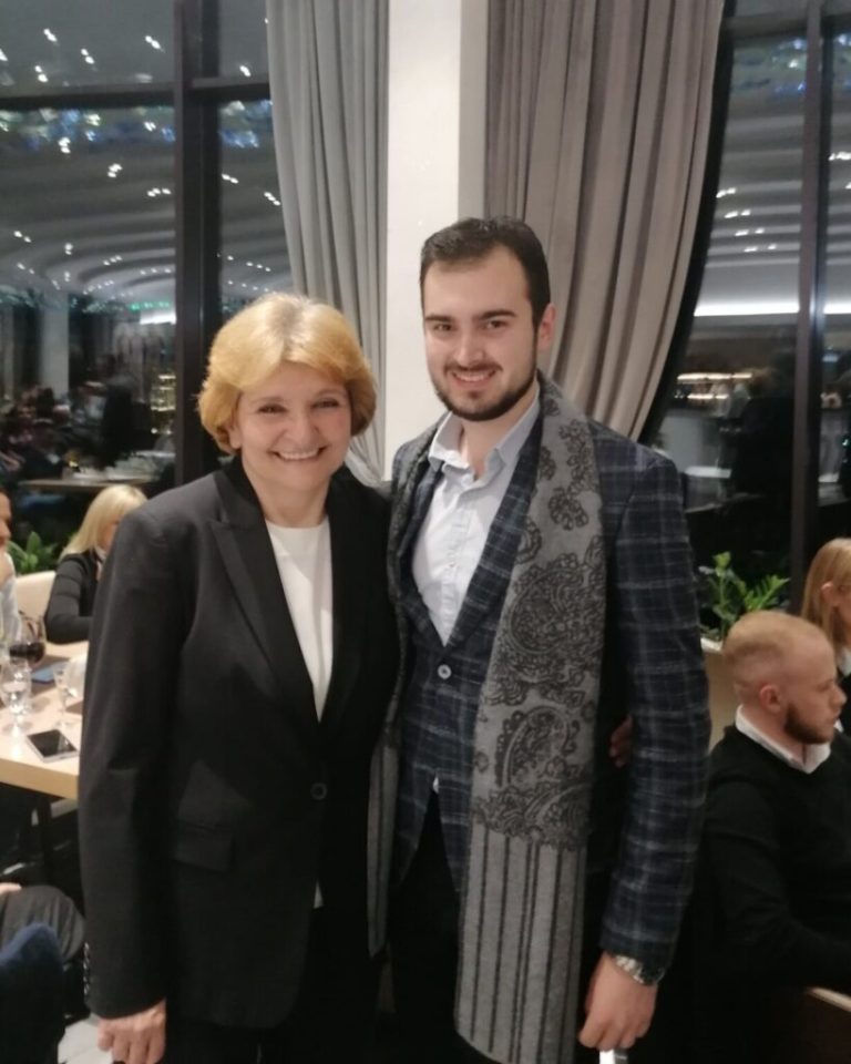 Млади хуманиста, уметник, студент и координатор управног одбора Фондације “Заједно за младе” Данило Ђокић : “ Млади људи су наша будућност И управо они треба да нас вуку напред”