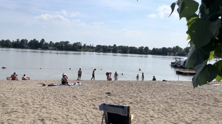 Данас почиње лето