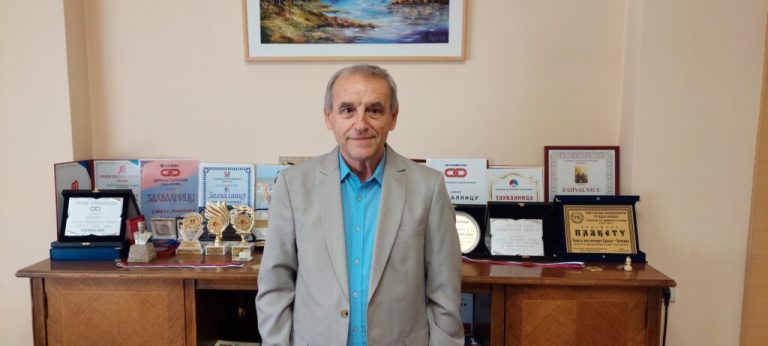 ПРЕДСЕДНИК САВЕЗА ПЕНЗИОНЕРА СРБИЈЕ ПРОФ. ДР АНДРЕЈА САВИЋ: „НАША СНАГА ЈЕ У ДРЖАВОТВОРНОСТИ“