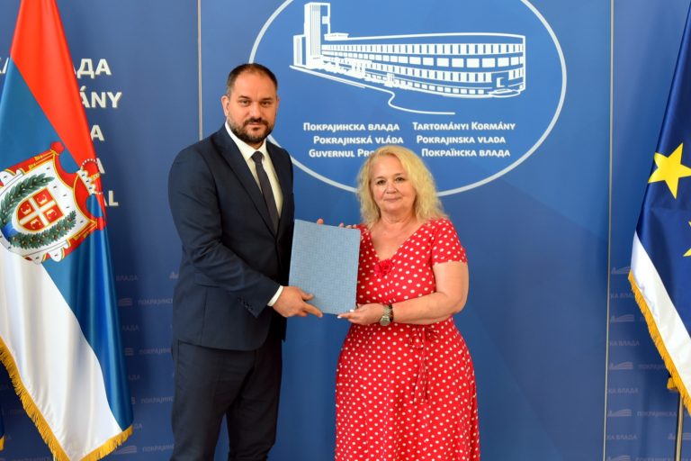 За штeдљиву расвету у јавним установама и примену соларне енергије у пољопривреди више од 30 милиона динара