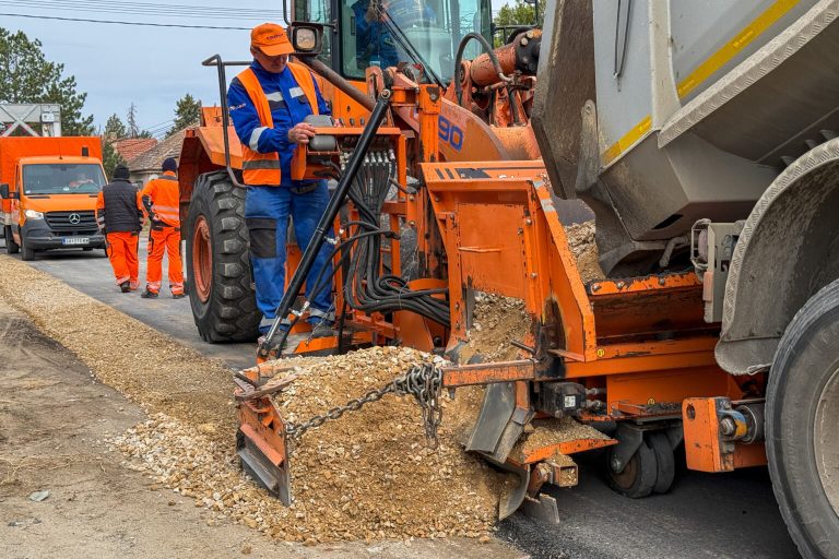 Настављена улагања у путну инфраструктуру и уређење јавних простора